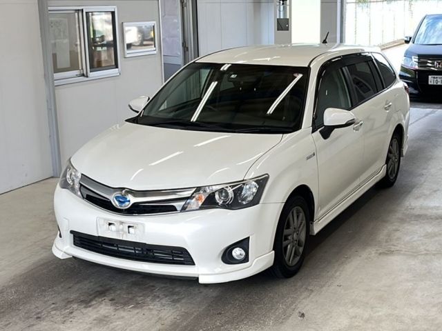 3228 Toyota Corolla fielder NKE165G 2015 г. (KCAA Minami Kyushu)